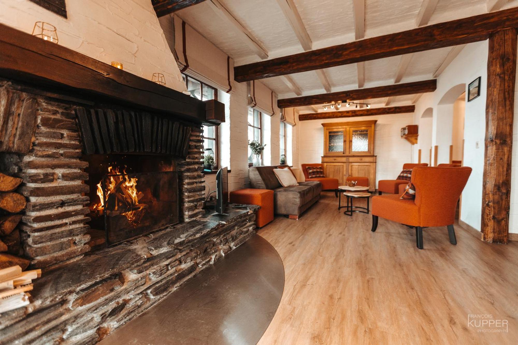 Le Grand Cerf 25 Pers, Malmedy- Chalet Rustique, Jardin المظهر الخارجي الصورة